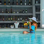 Tropicana & Mykonos 호텔 파라다이스비치