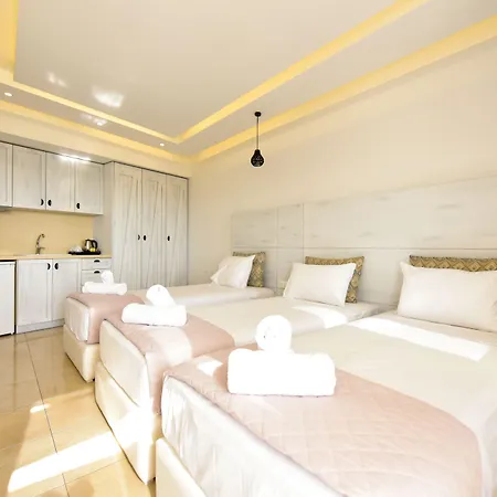 Tropicana & Mykonos 파라다이스비치