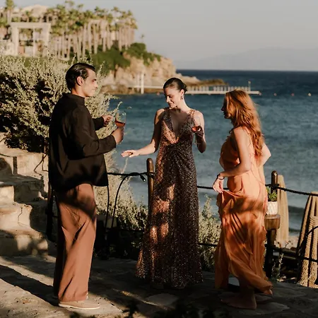 Tropicana & Mykonos פרדייז ביץ'