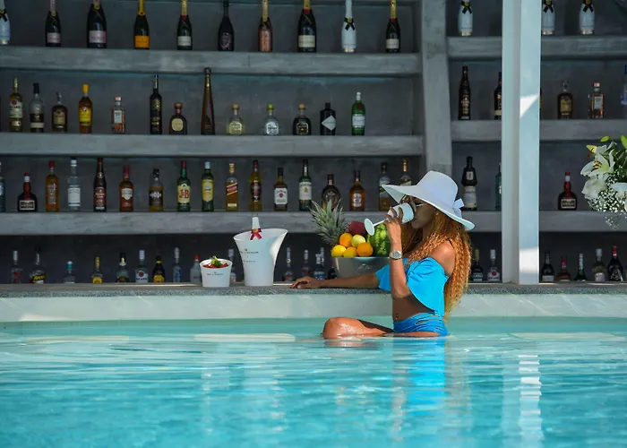 Tropicana , & Mykonos מלון פרדייז ביץ'