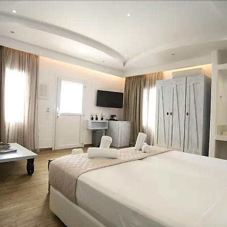 Tropicana , & Mykonos מלון