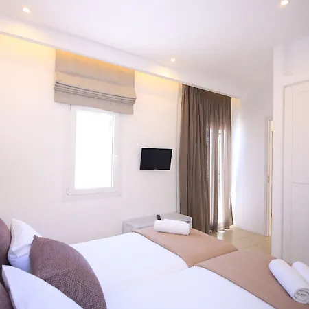 Tropicana , & Mykonos פרדייז ביץ'