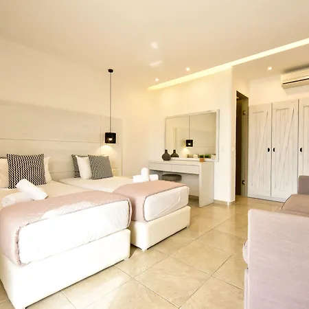 מלון Tropicana , & Mykonos 4*