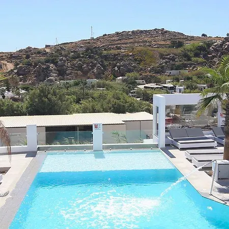 Tropicana , & Mykonos מלון